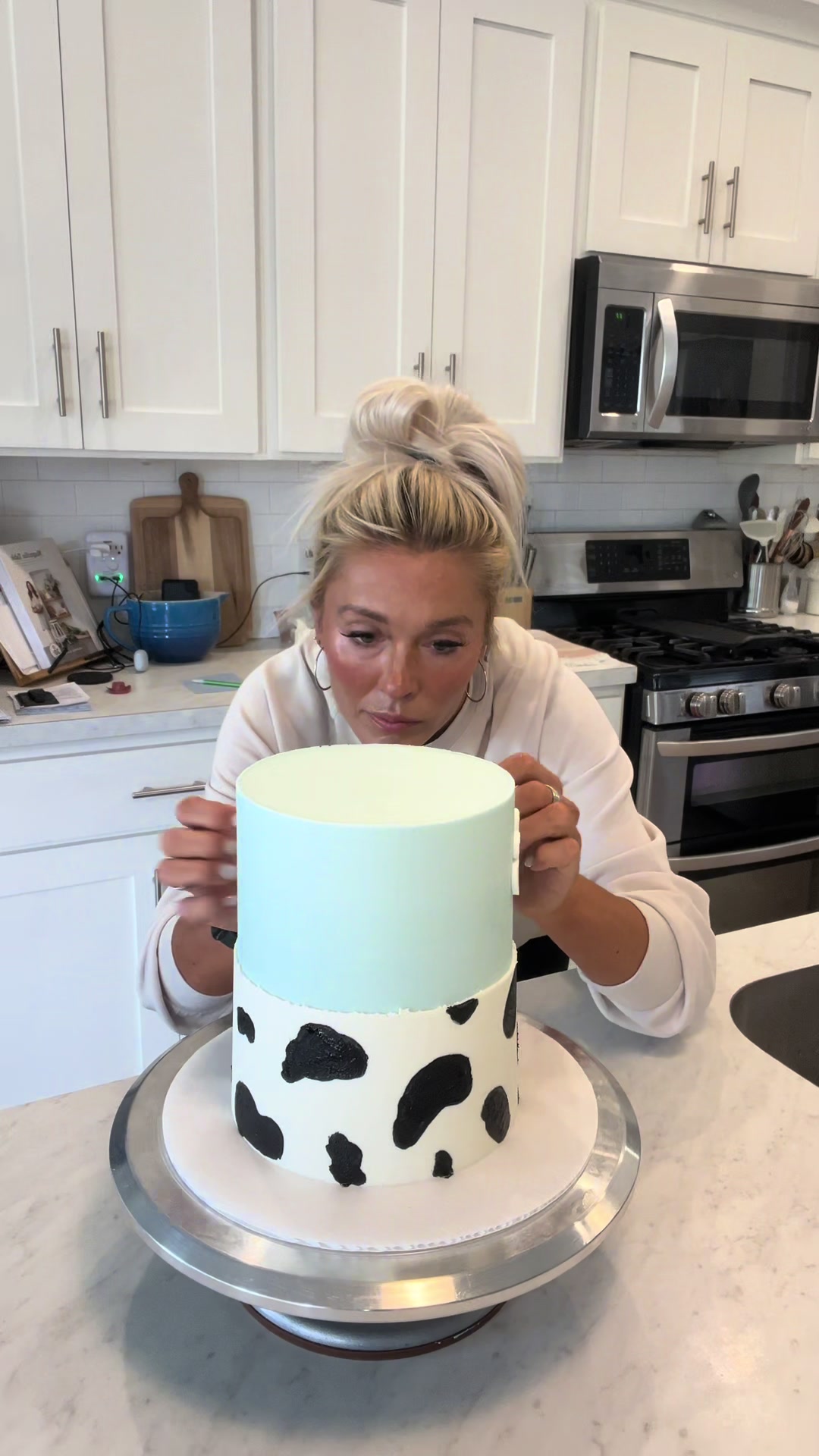 @The Blonde who Bakes
