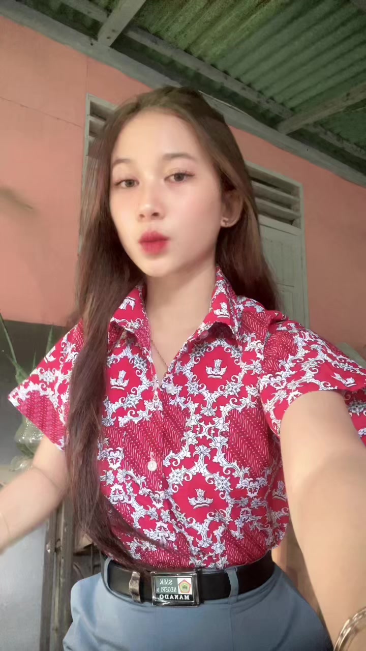 @𝒱