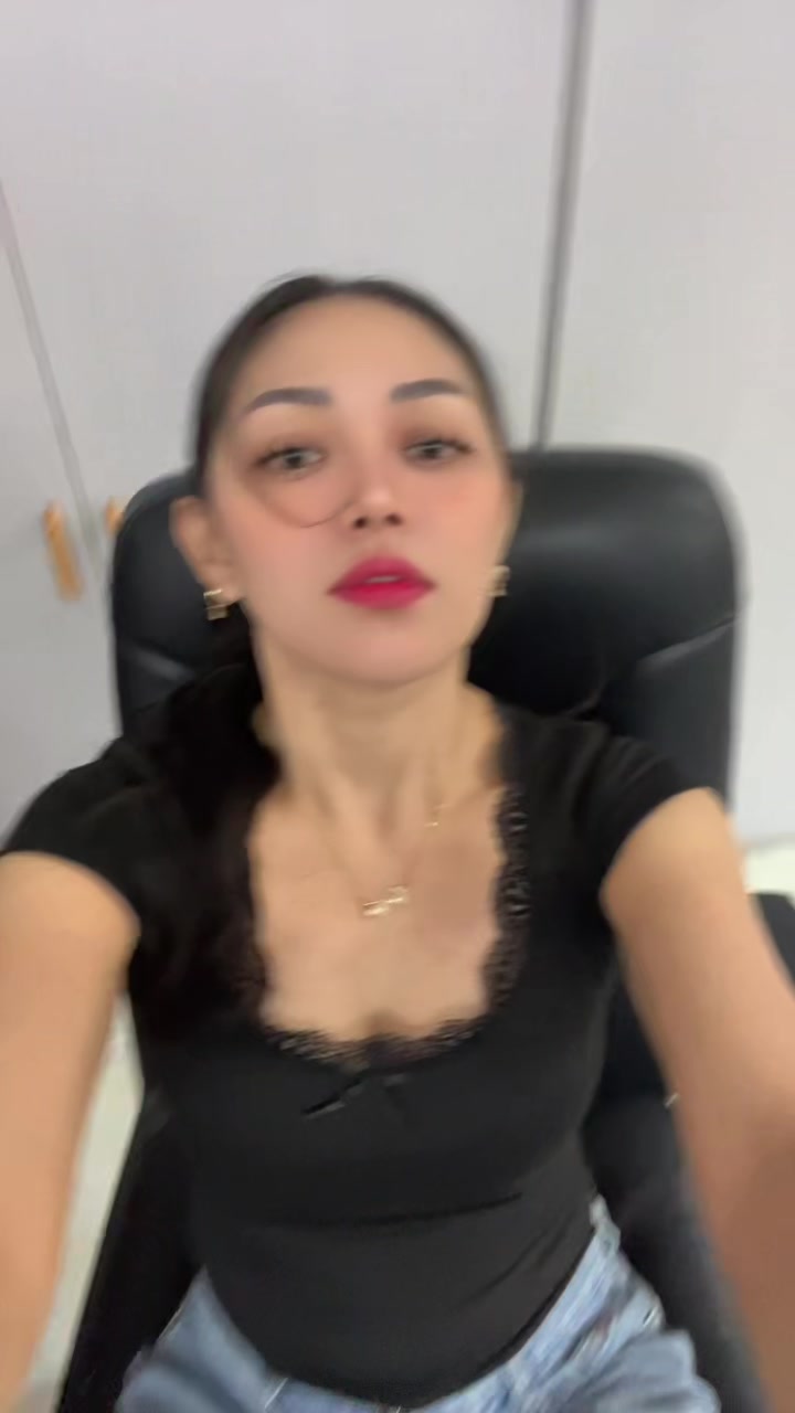 @Azeeeee