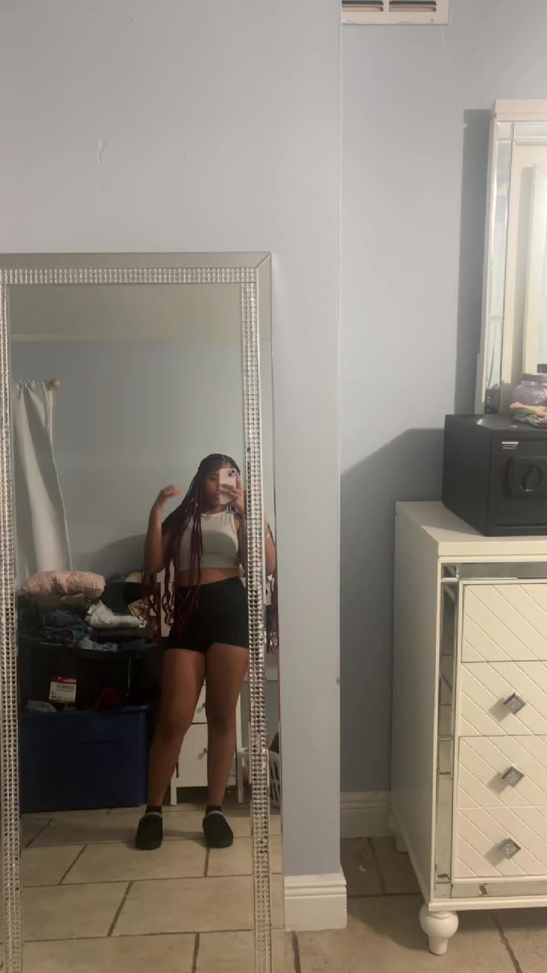 @𝕟𝕒𝕤 𝕫 ♛