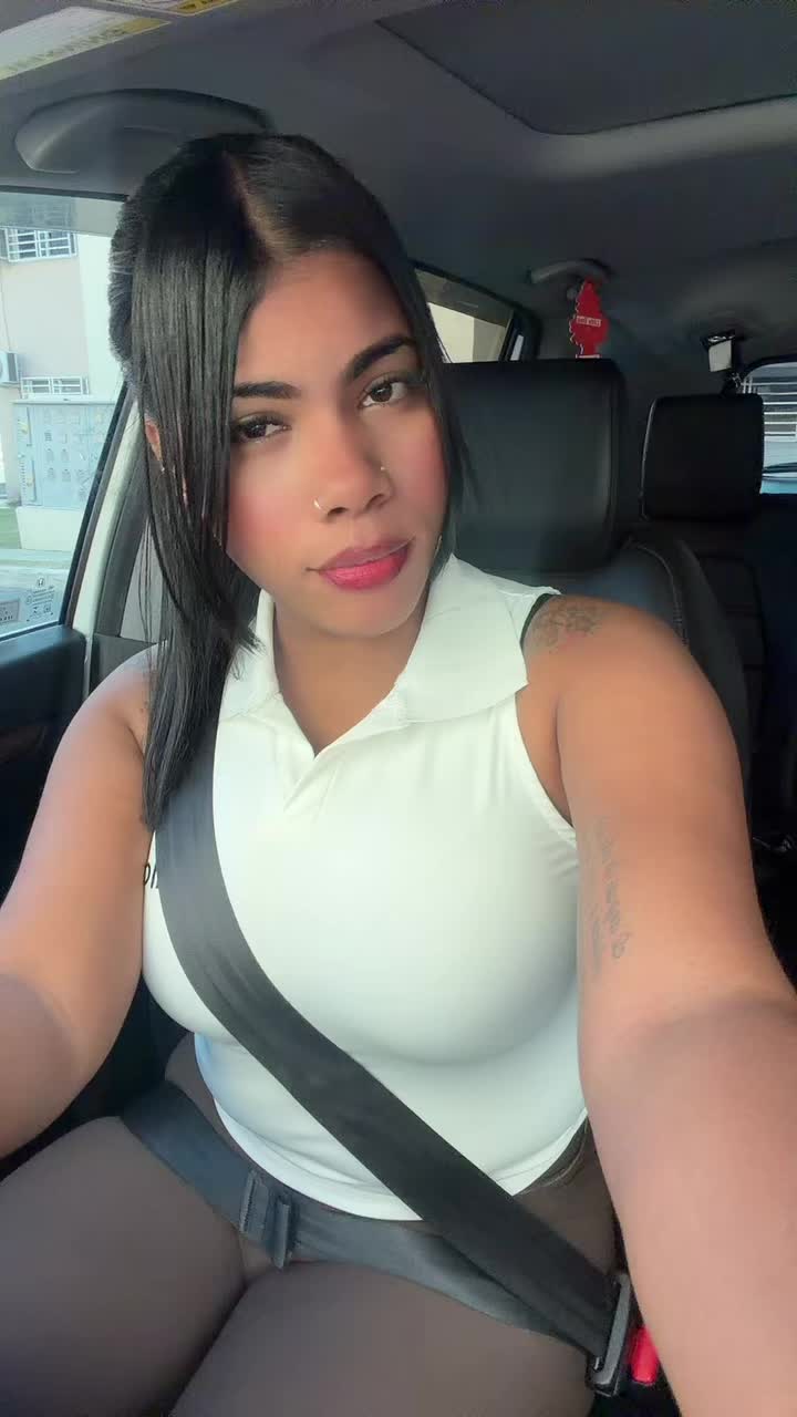 @__yule__👩🏼&zwj;❤️&zwj;💋&zwj;👩🏽🤍