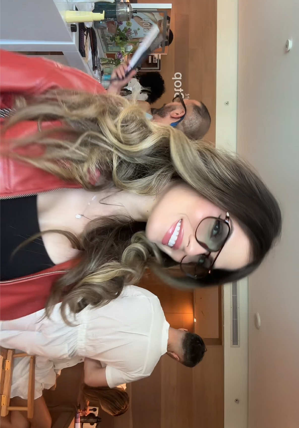@Simoné