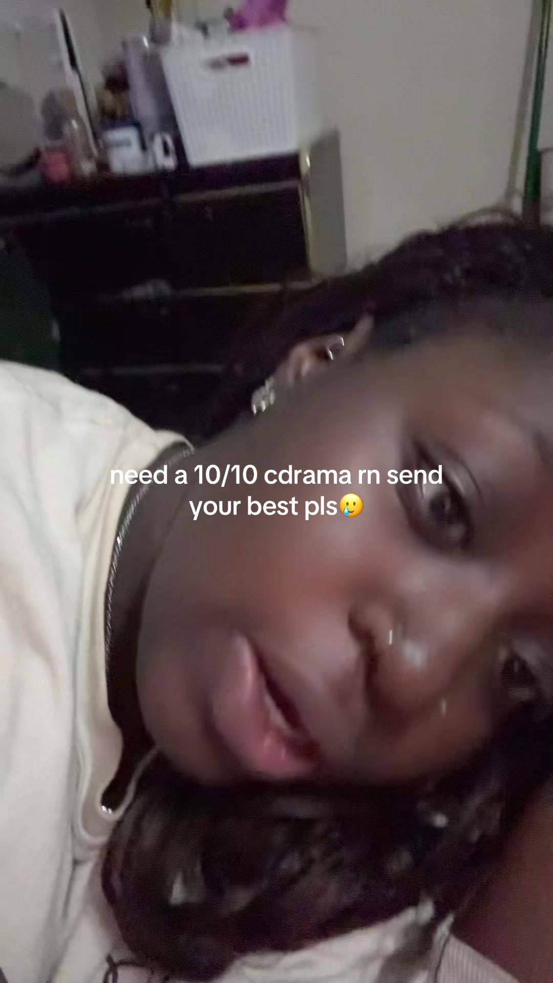 @julie⋆˙⟡