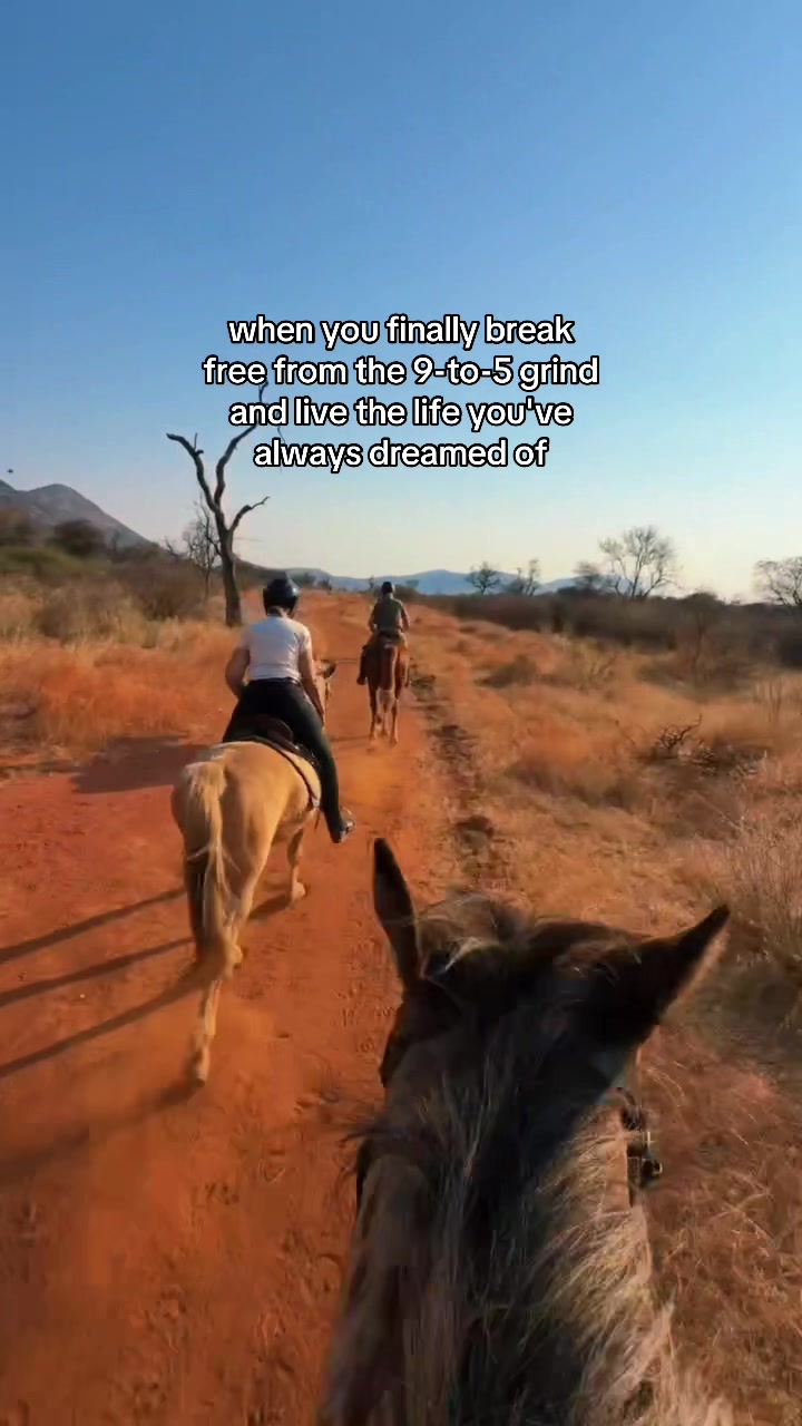 @Hoof & Travel 🐴🌍🐘