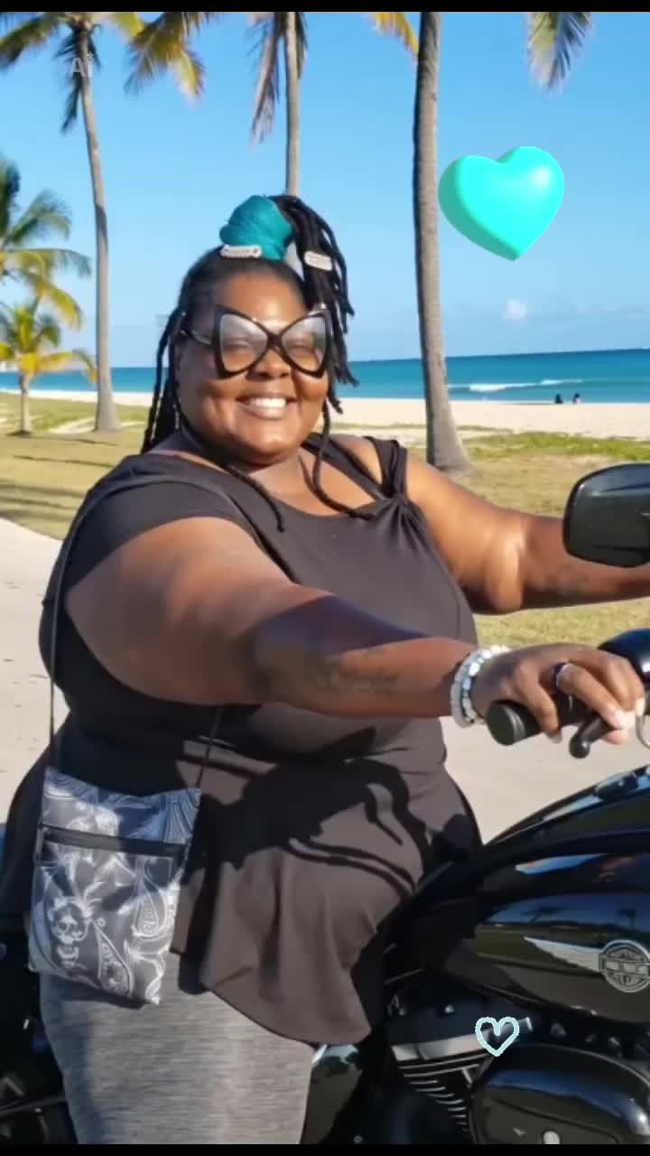 @tika tika 2sexy