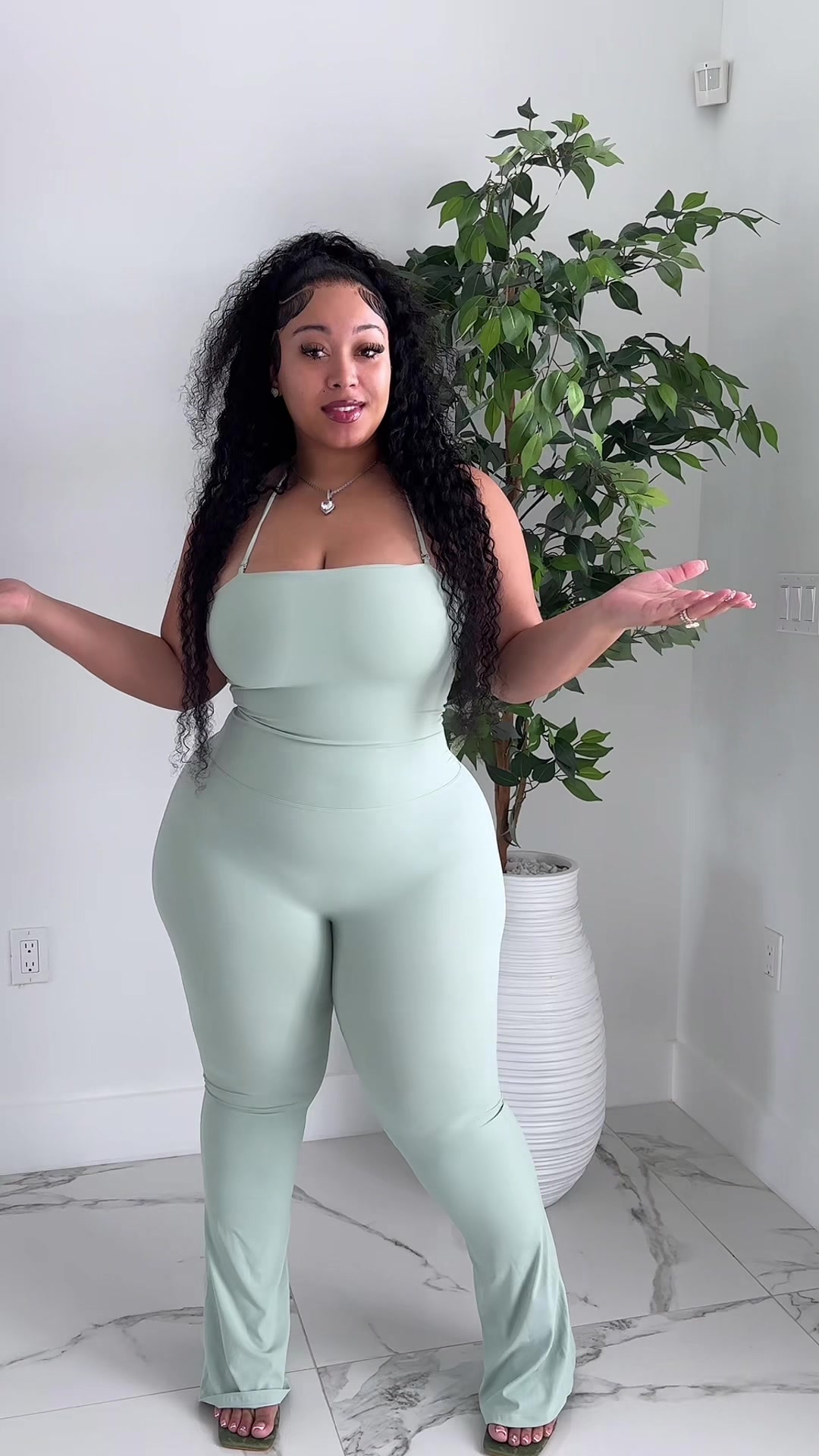 @YourAuntieMoe