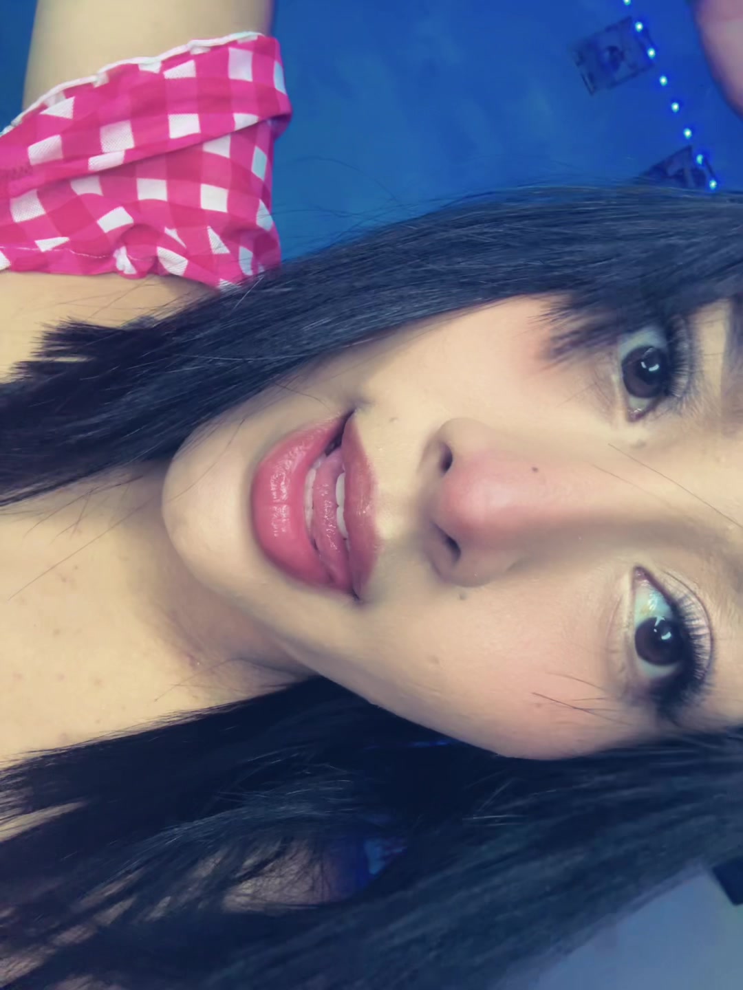 @Mariu_🦦