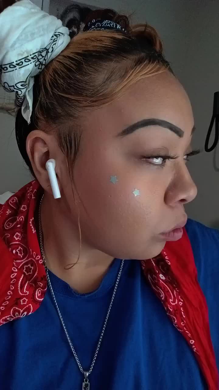 @Lala2Savage