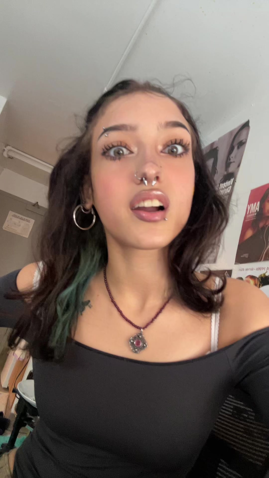 @🤠indira 🤠
