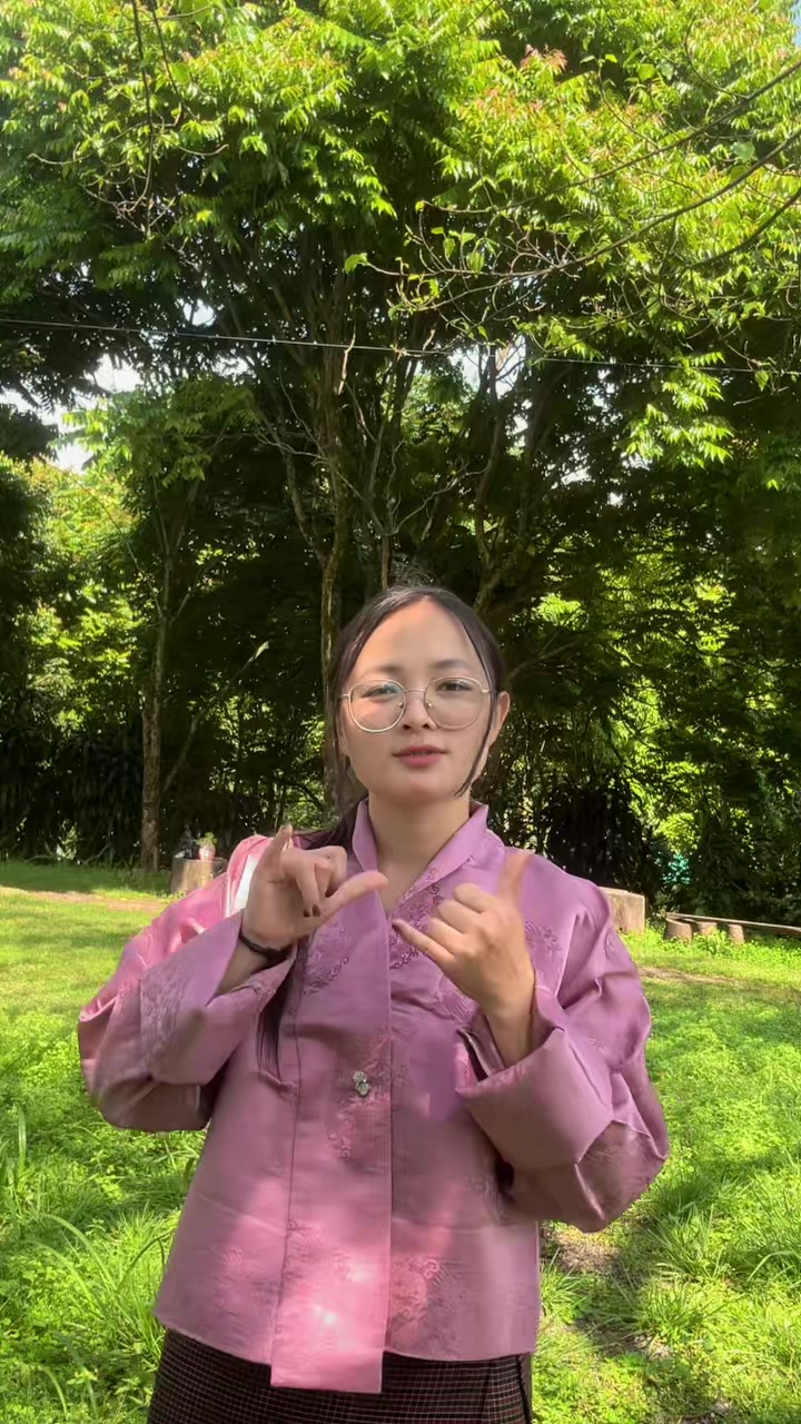 @Girl from Bhutan 🇧🇹