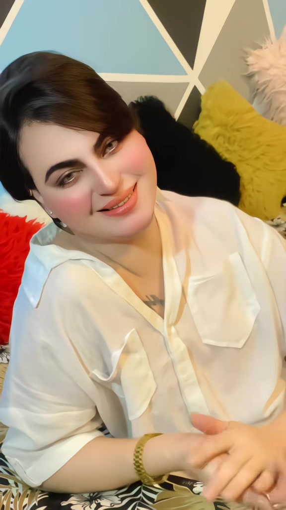 @🧿 شیزی خان 🧿