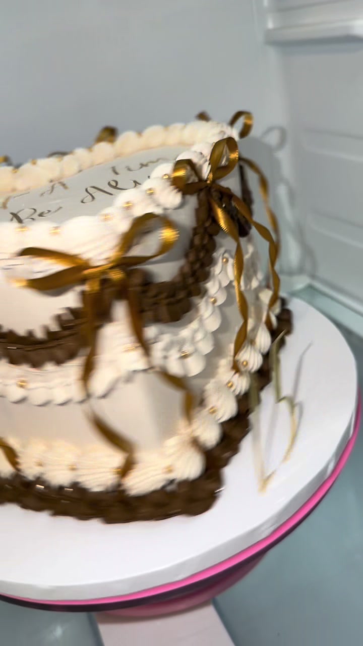 @Kellsie Cakes