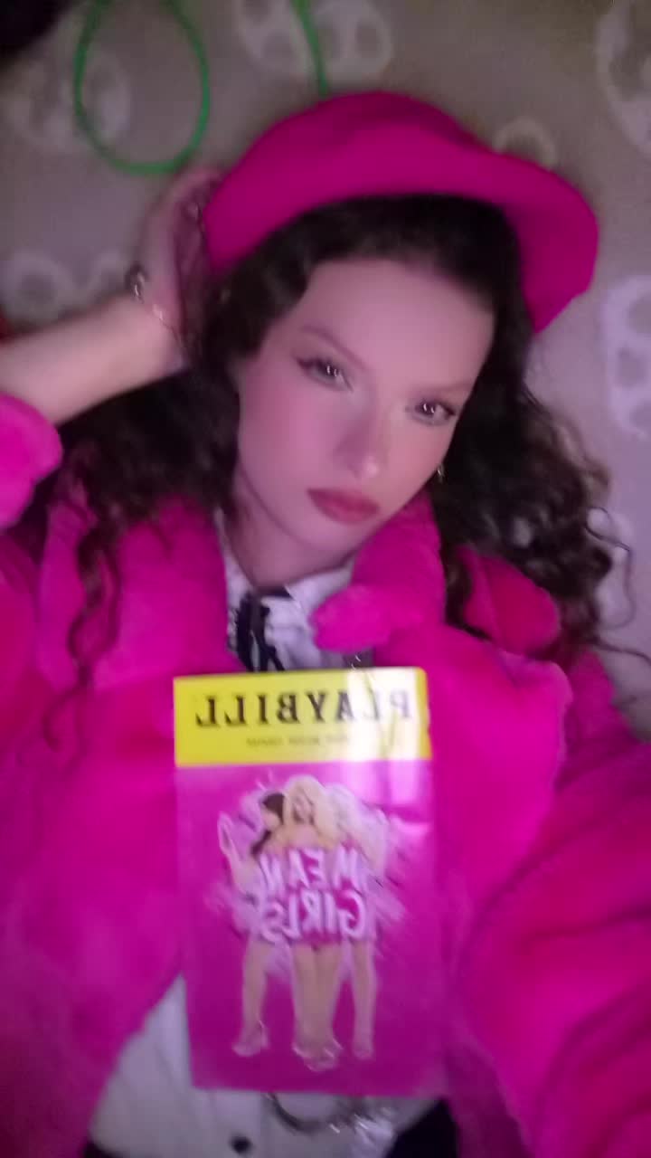 @𝓢𝓽𝓻𝓪𝔀𝓫𝓐𝓻𝓲𝓮🍓🌷🌳