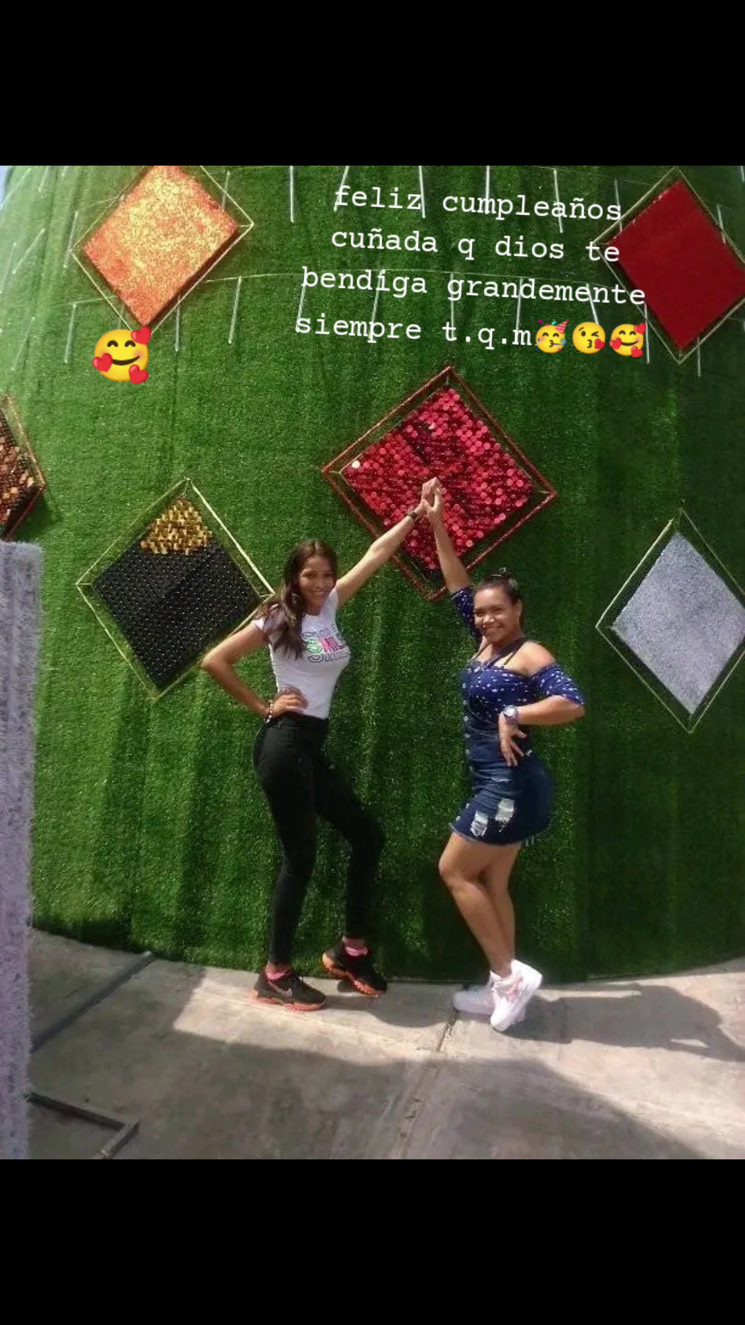 @Mar&iacute;a Medina