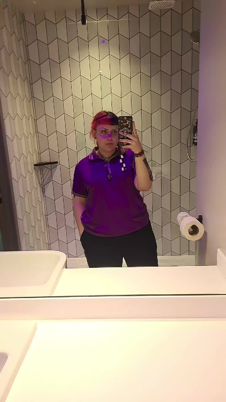 @🖤 𝕰𝖓𝖛𝖞 ❤️ (they/them)