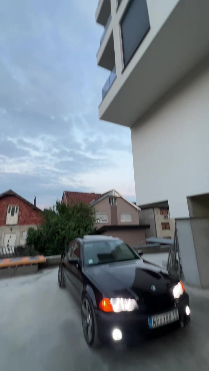 @becoviic