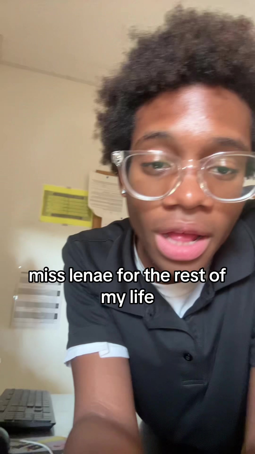 @handfullass