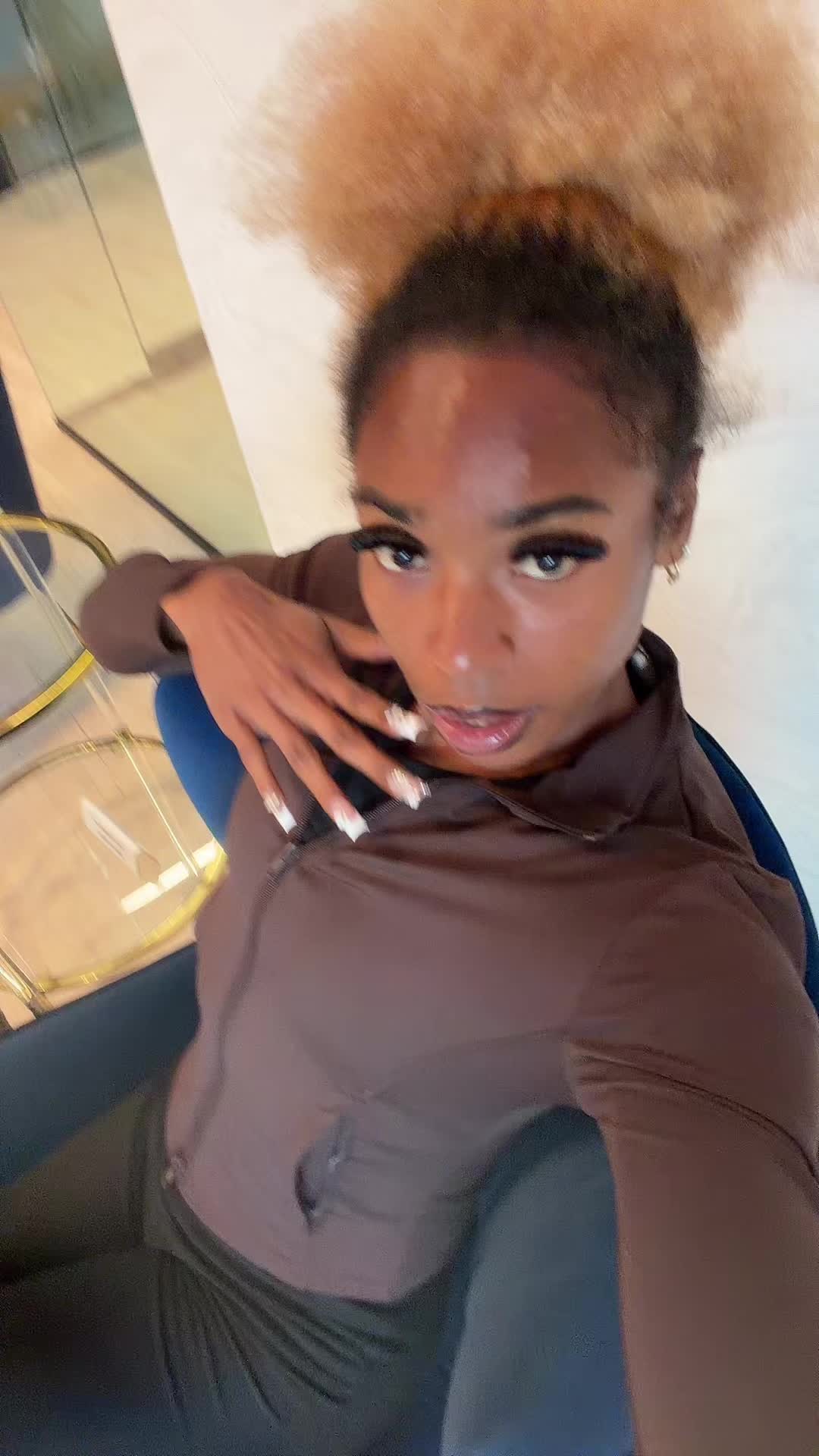 @Lia🤎