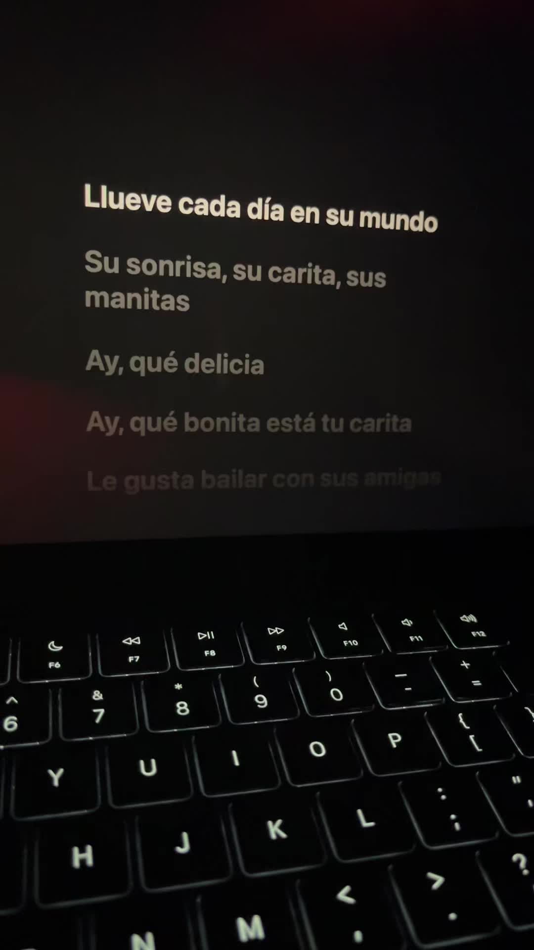 @[🎧]