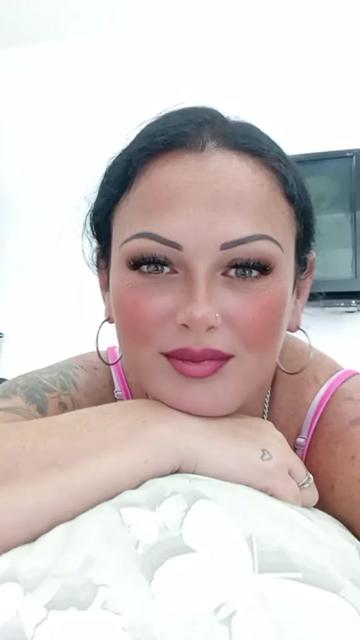 @ladeadelledee