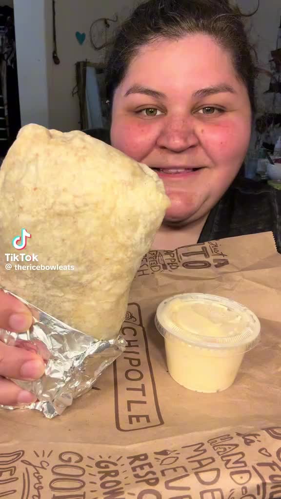 @KiKiLV67/$KelliHickey