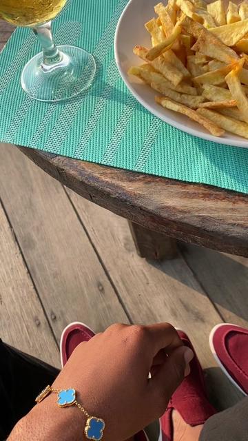 @FOFUCHO WIK&Eacute;NIO