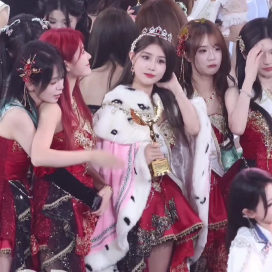 @đu t&ugrave;m lum OTP