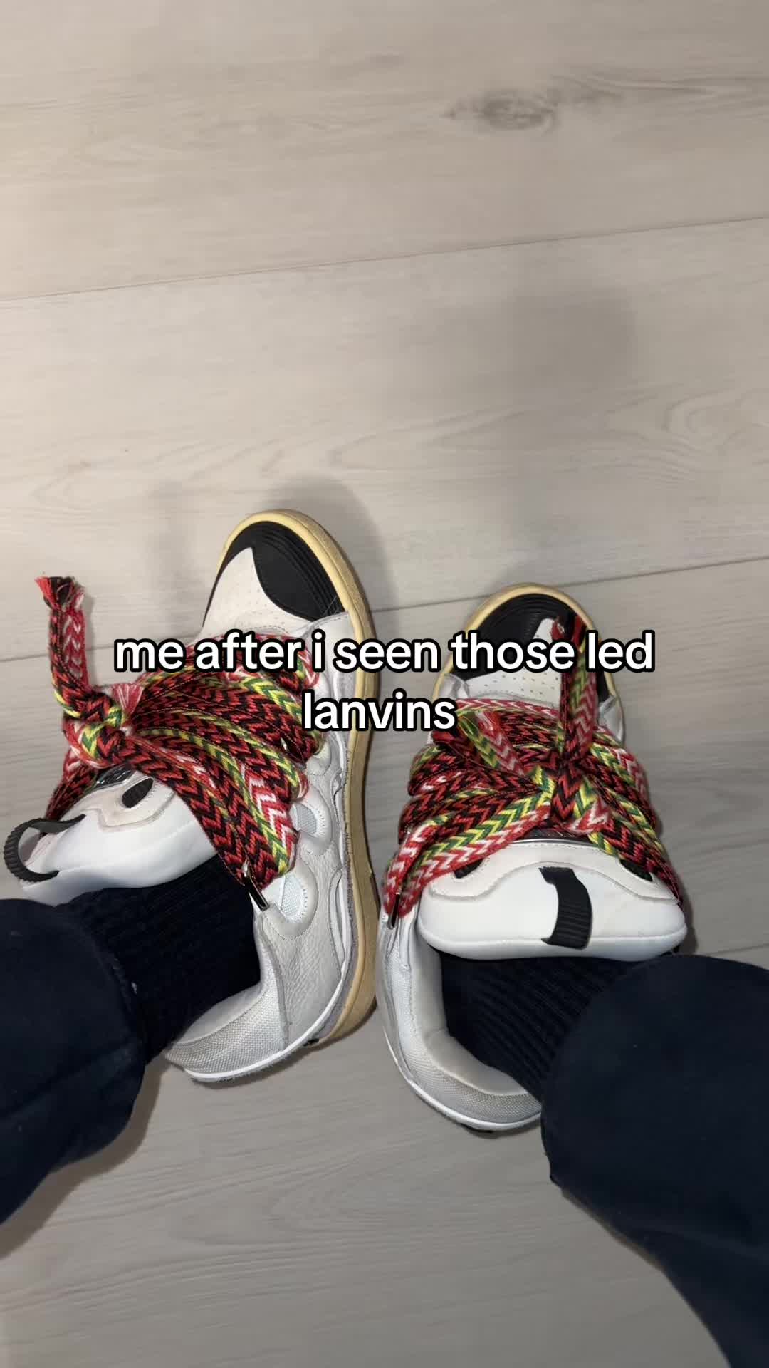 @￼
