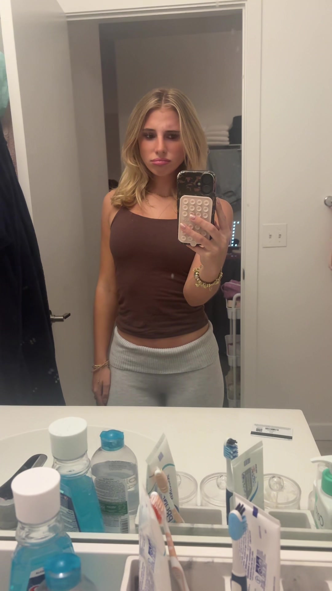 @hi
