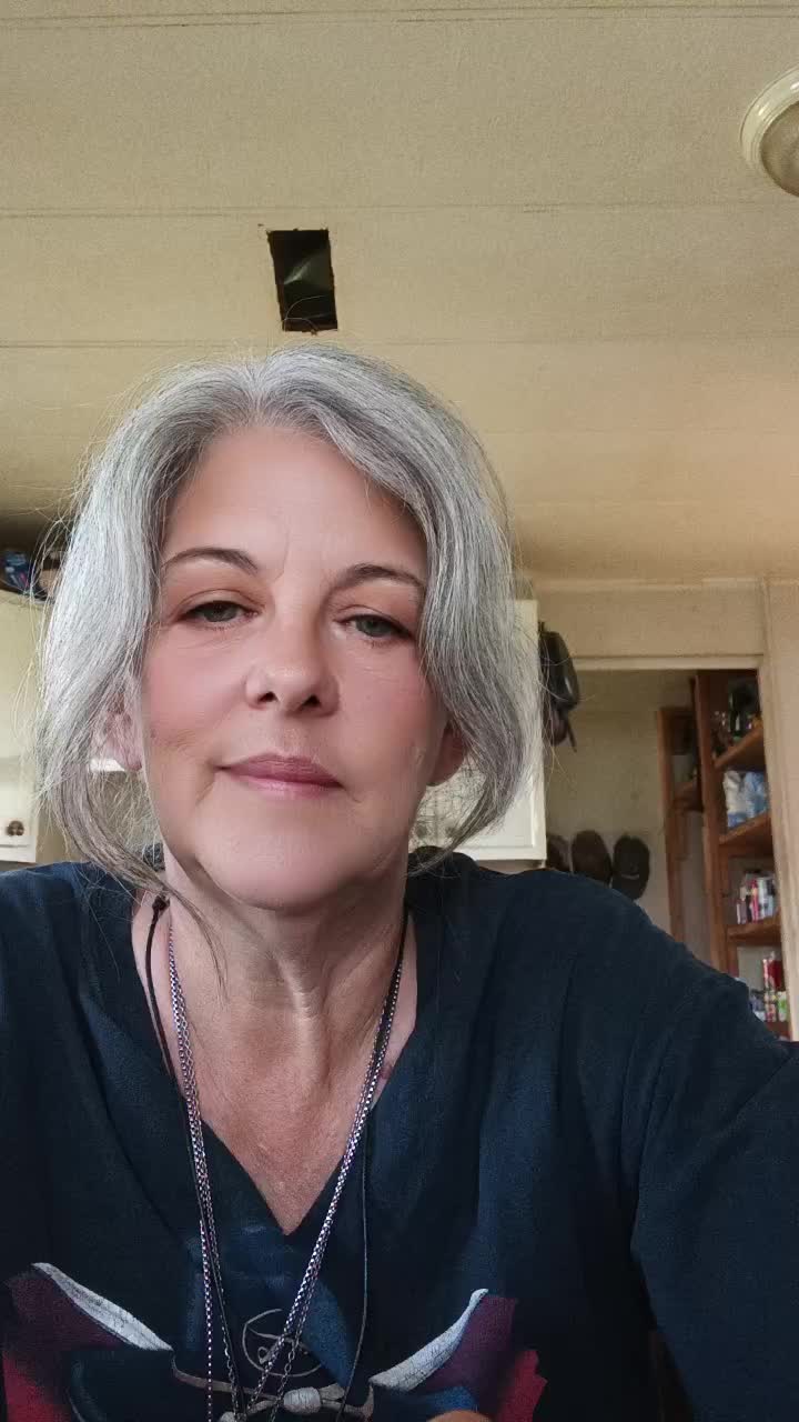 @MommaVee2