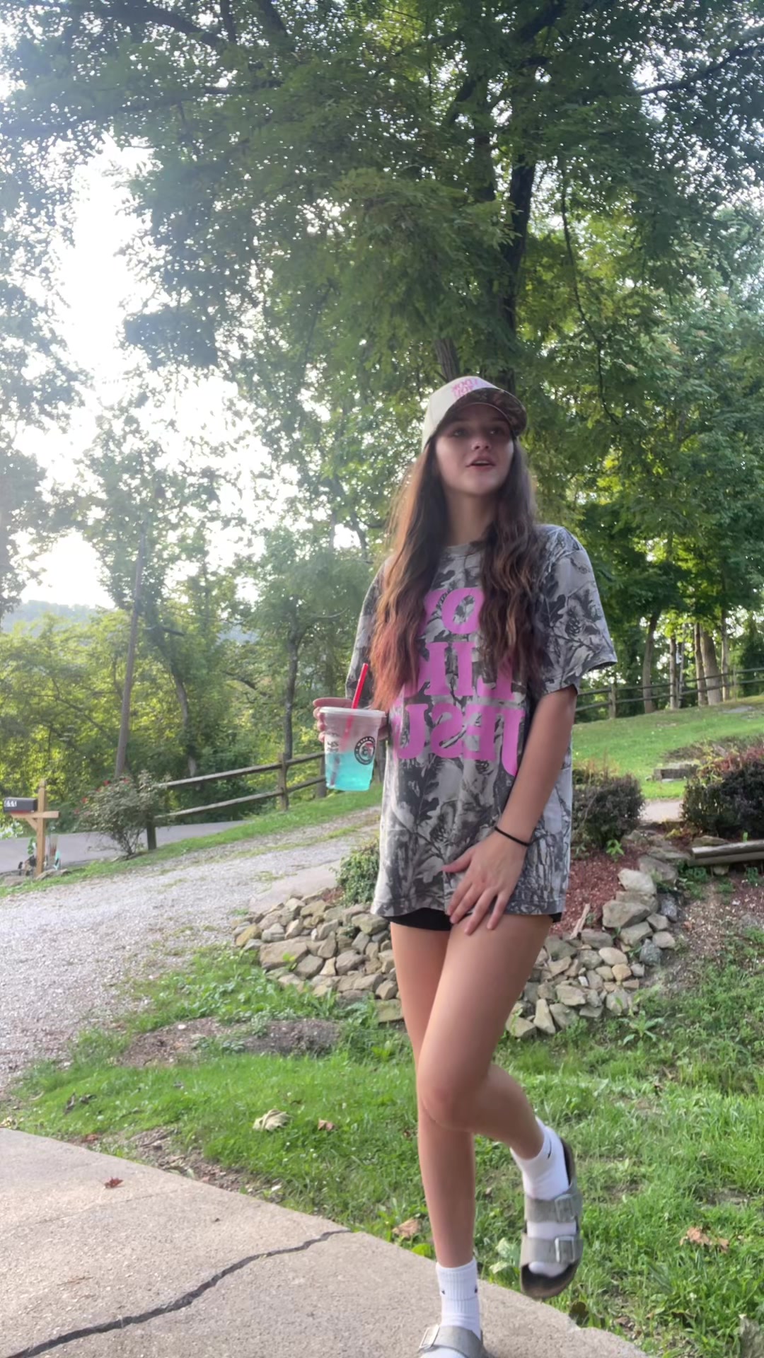 @Bella