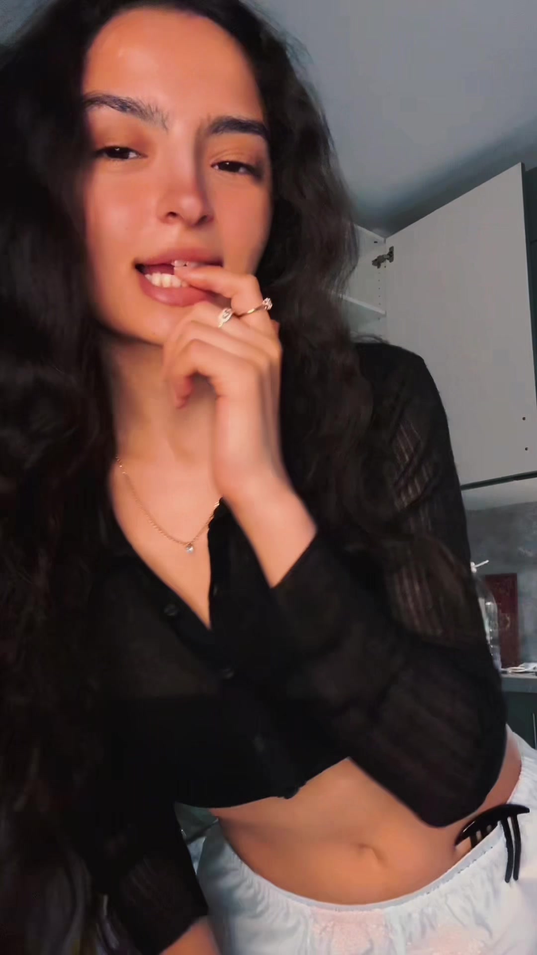 @Angelica_25