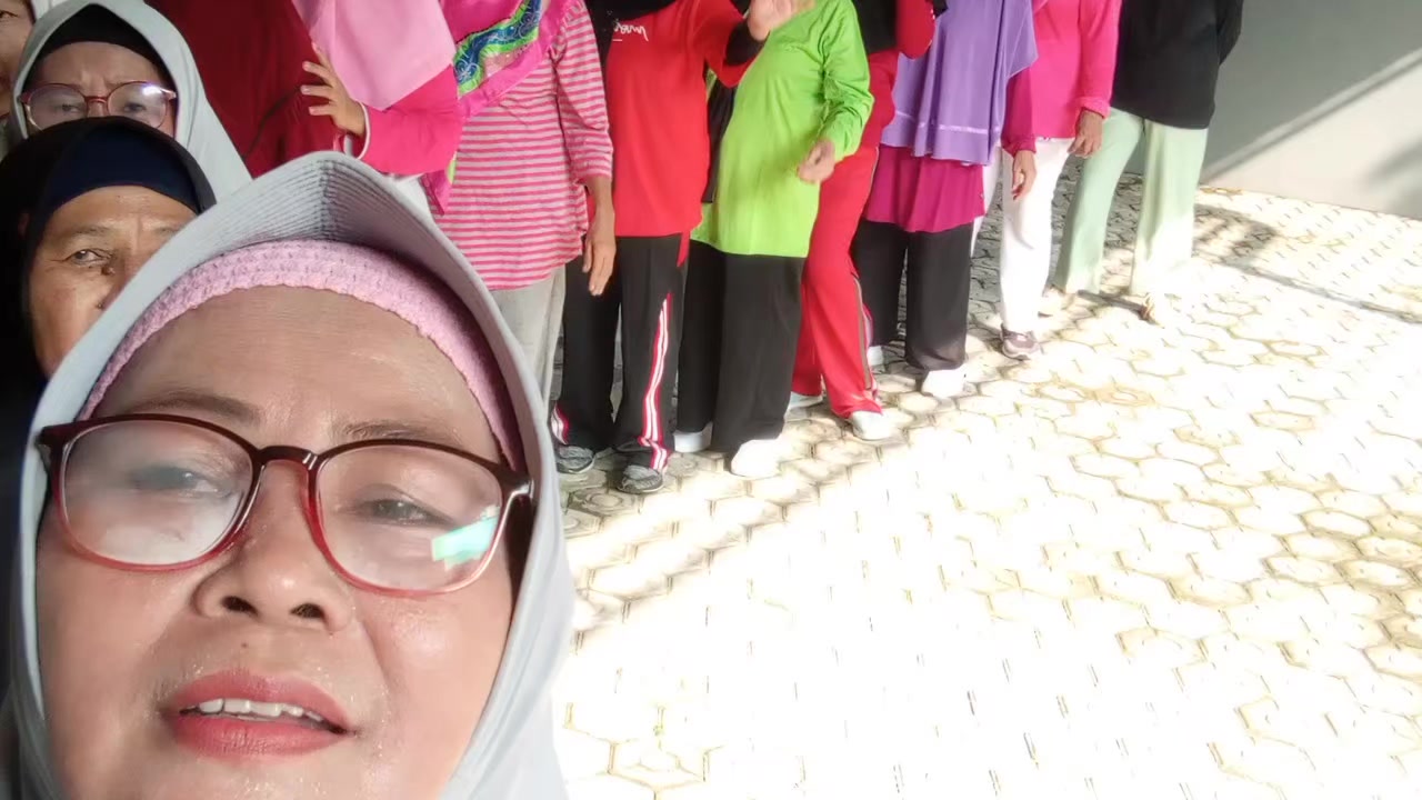 @mama dini astya