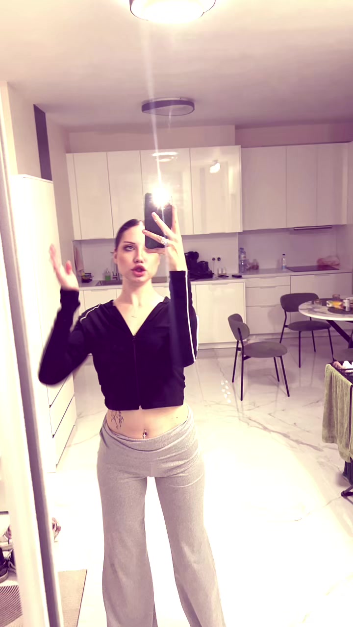@lilihunt