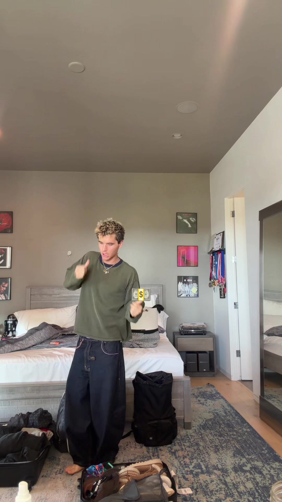 @cjvo