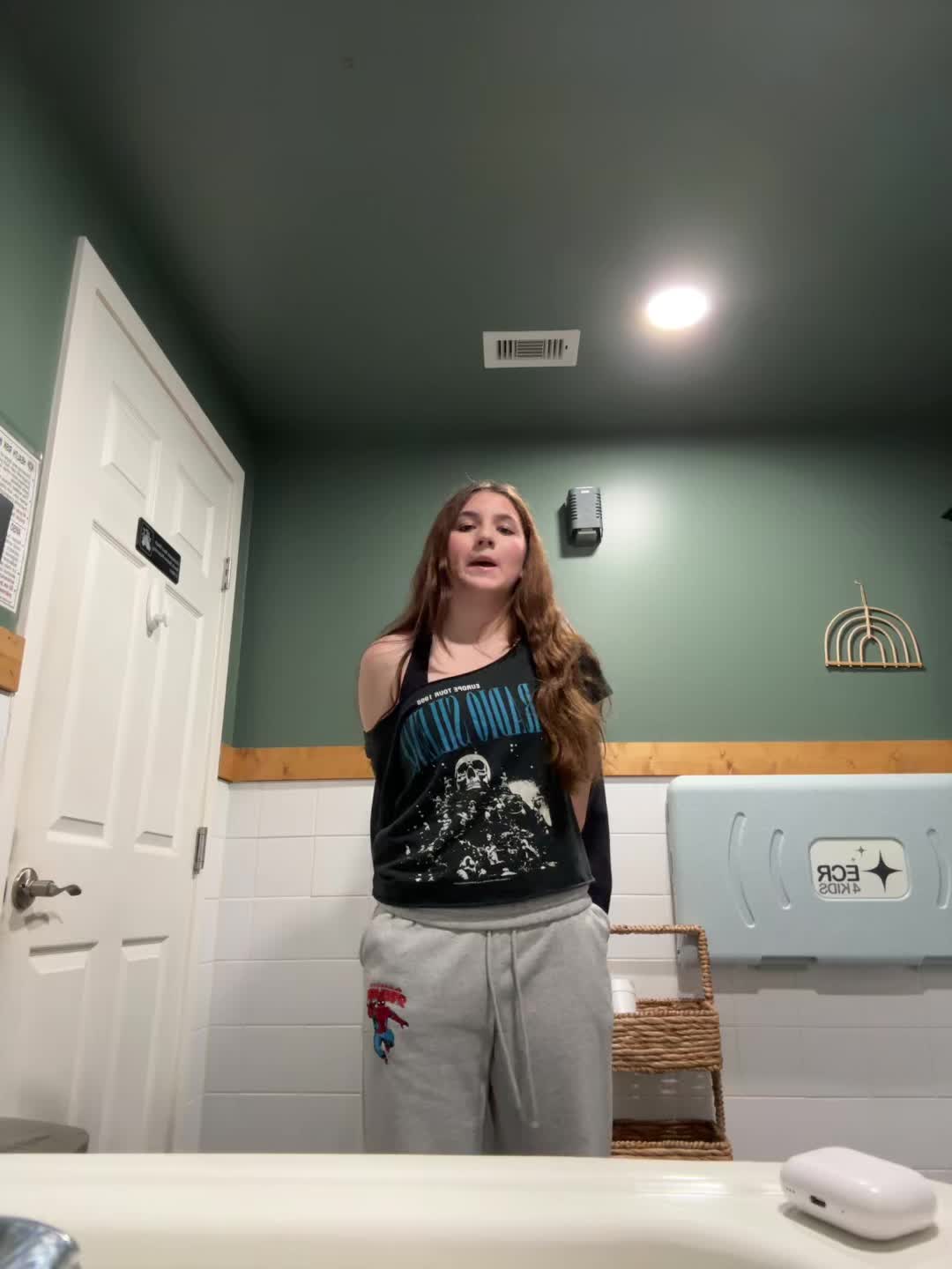 @Demi4ever