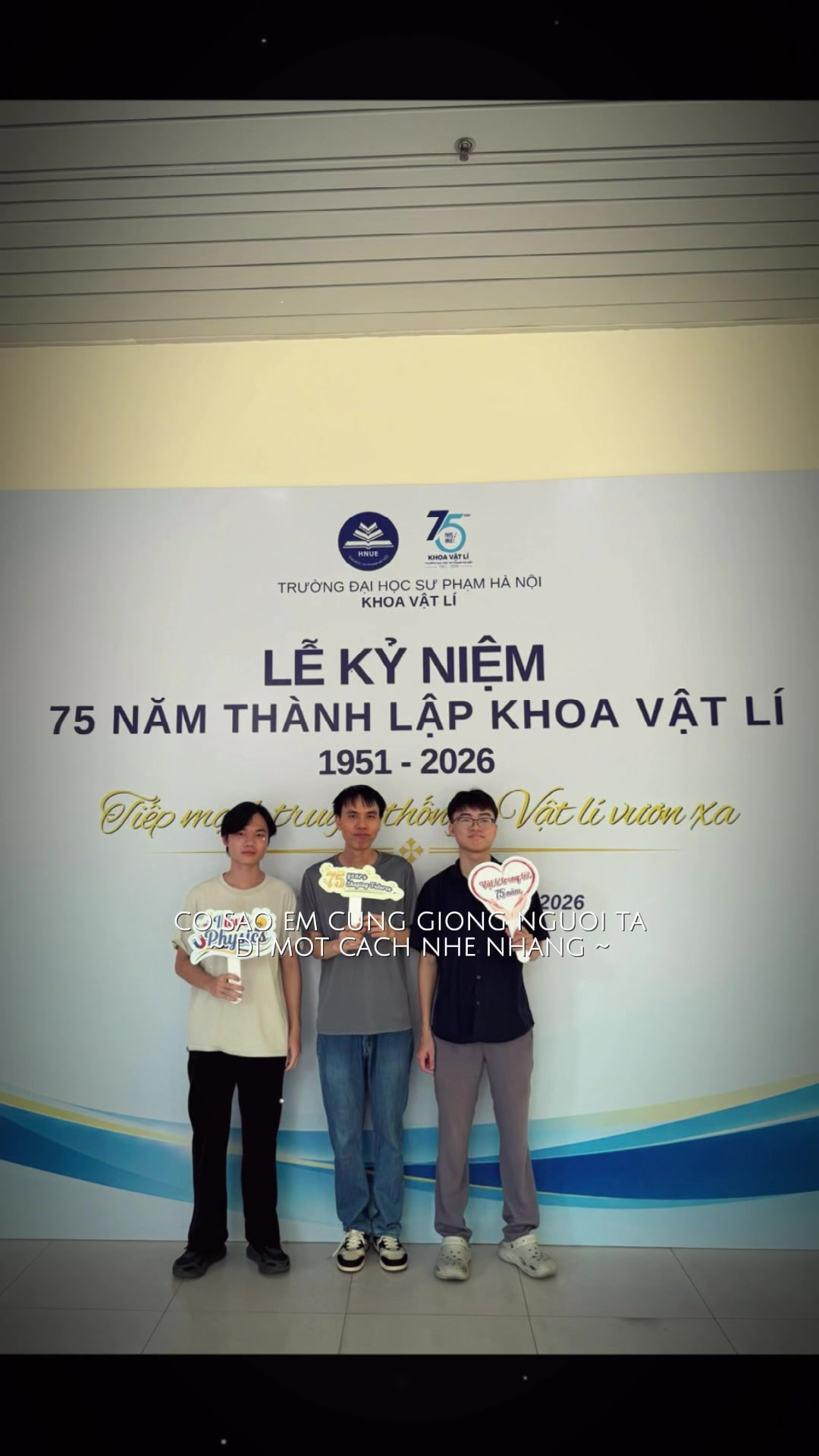 @Ph&iacute; Văn Ng&agrave;n