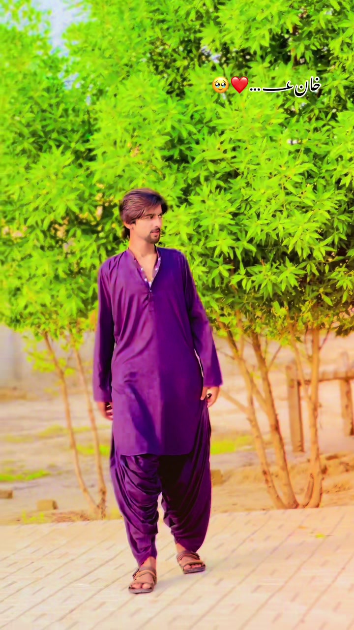 @کنگ نازک 🙌🖤