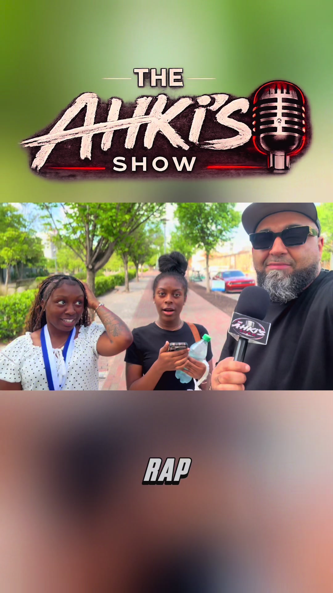 @theahkisshow