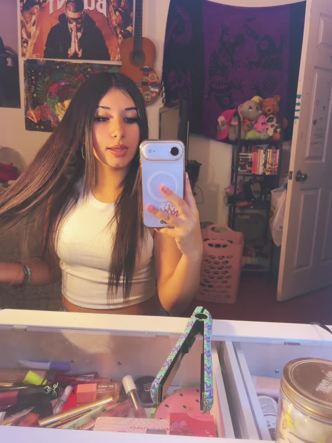 @🦄