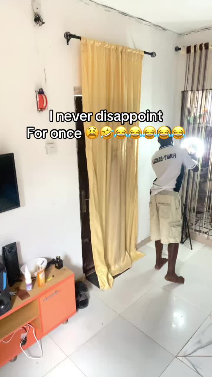 @Funny Dancer