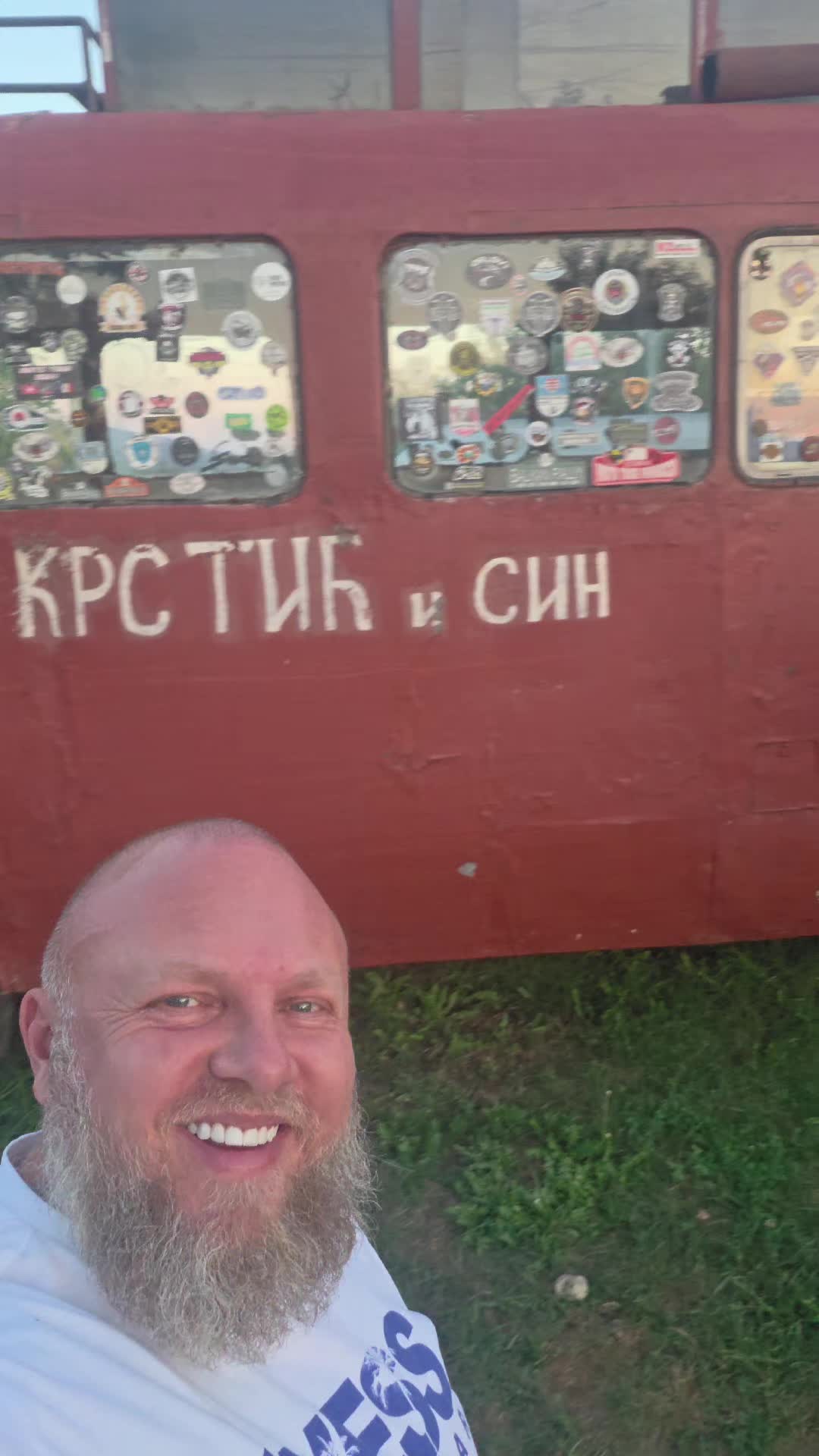 @vmkg