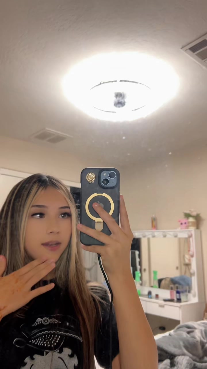 @𝓛𝓪𝔂𝓵𝓲𝓮𝓷💲