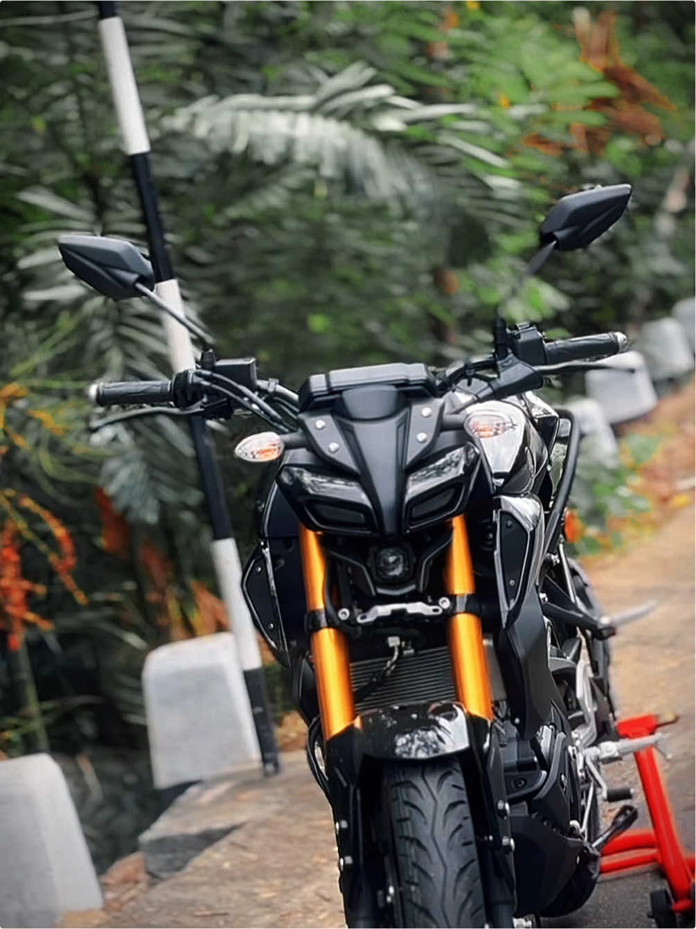 @Ashen Yamaha 🇱🇰
