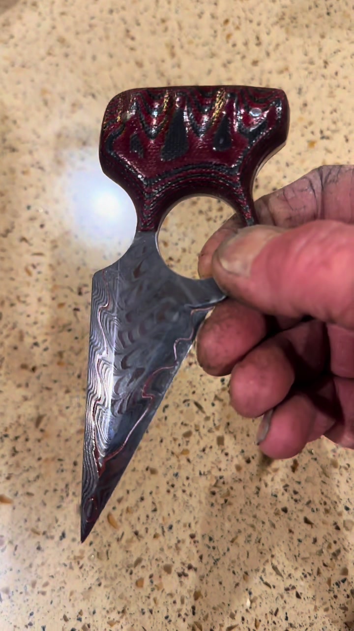 @Adams knives
