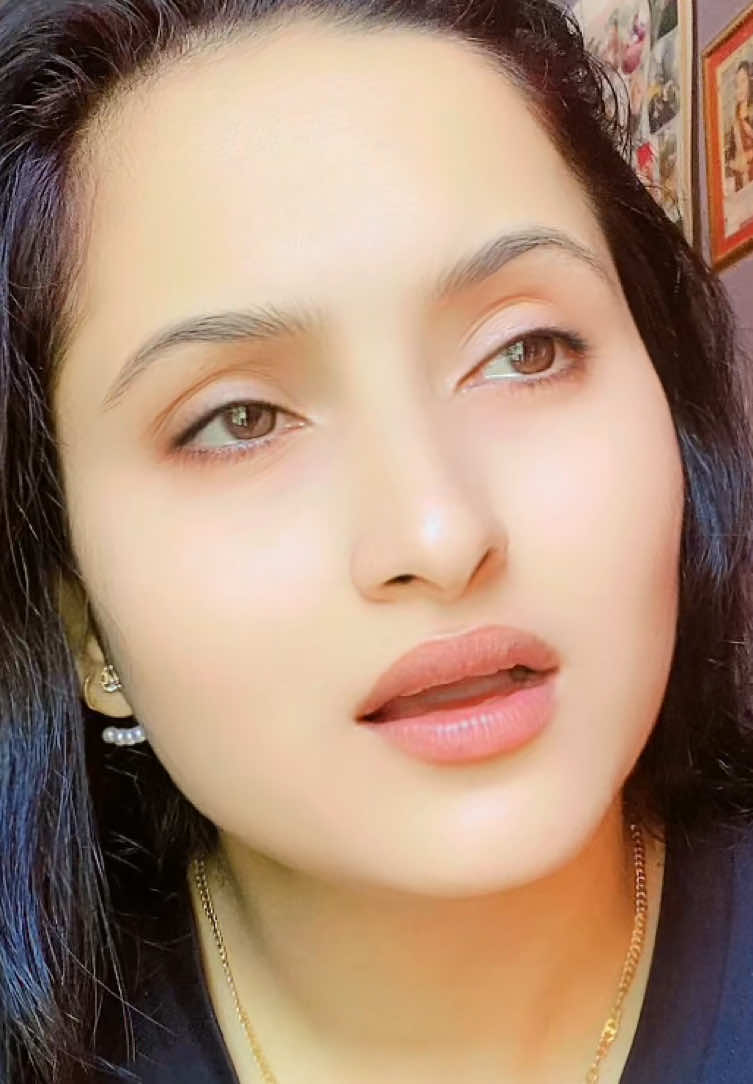 @Binita_poudel🦋officials🧿🧿🫶
