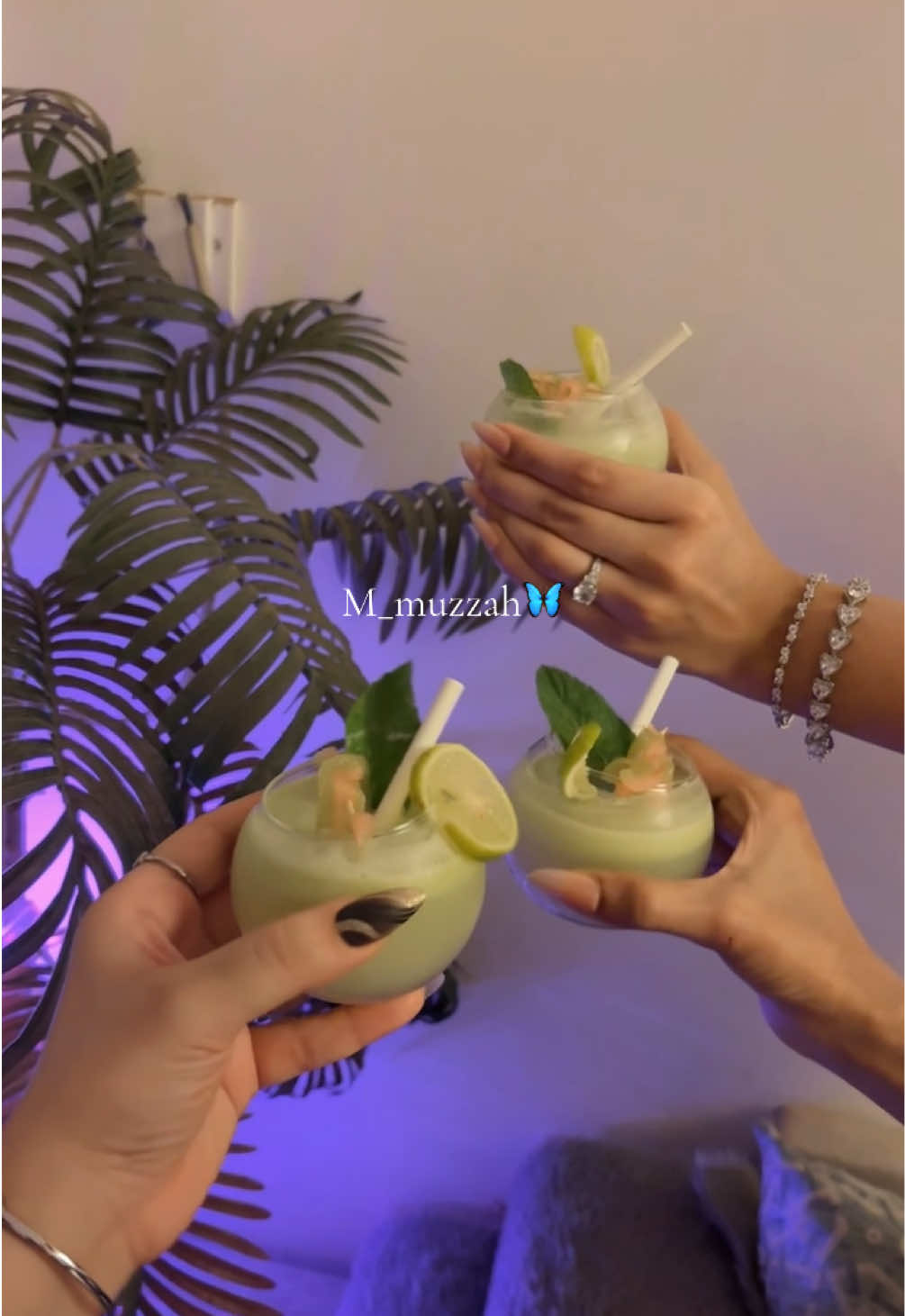 @M_muzzah🦋