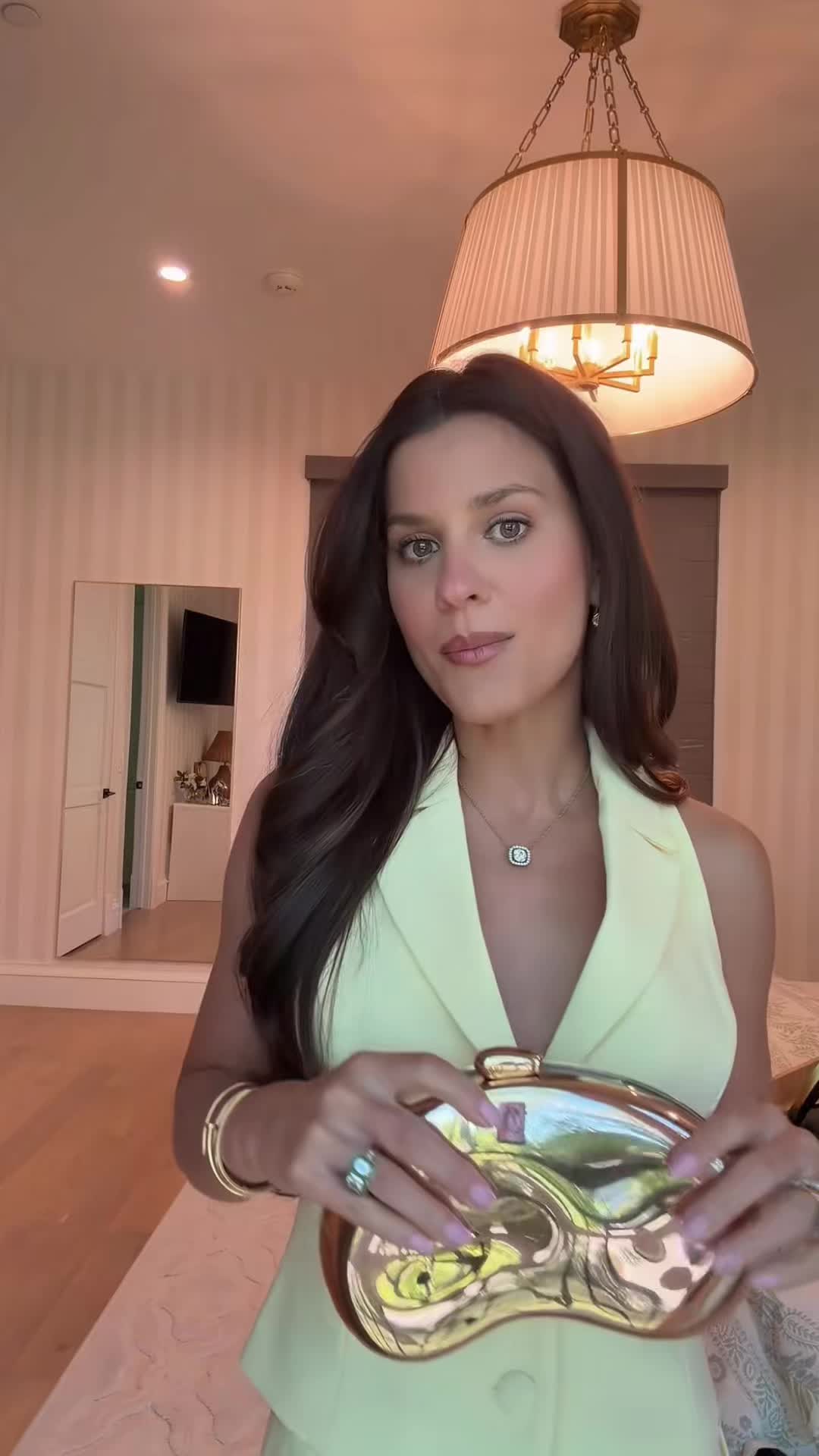 @elsiehoneys