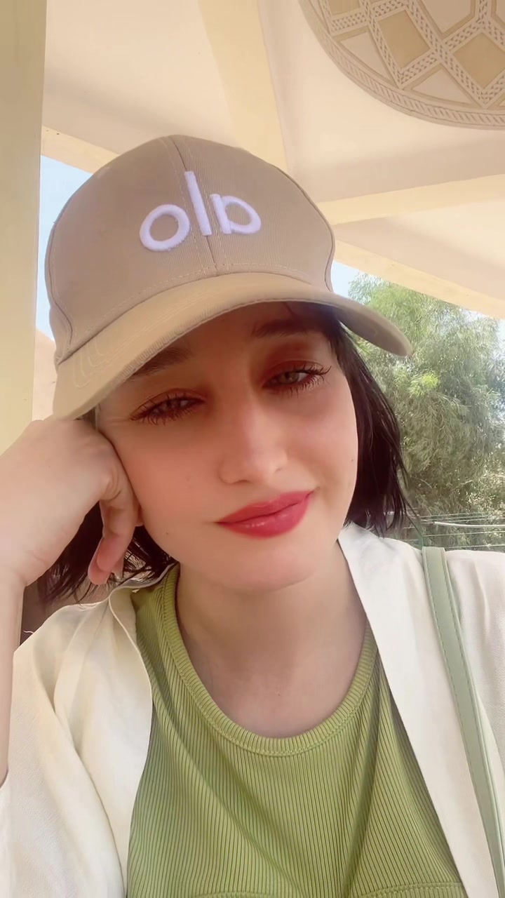 @laly 🦋