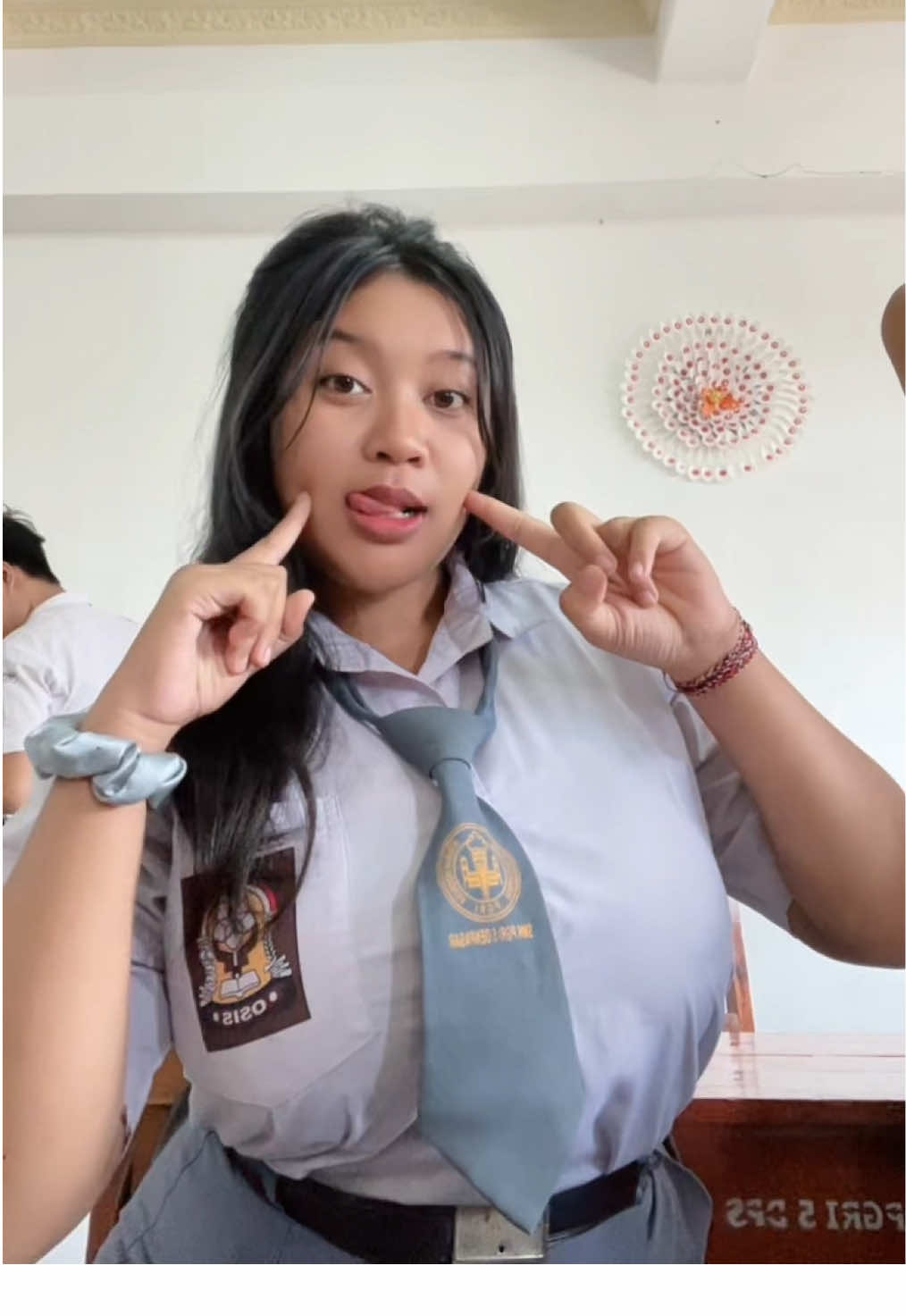 @hii.inirisnaa